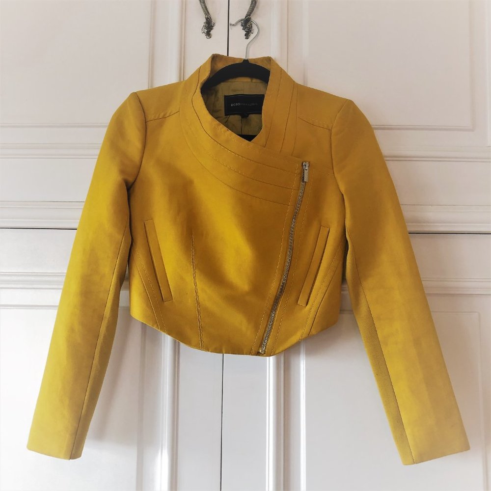 Funky BCBGMaxAzria Cropped Moto Zip-Front Jacket in Bright Mustard Yellow - XXS